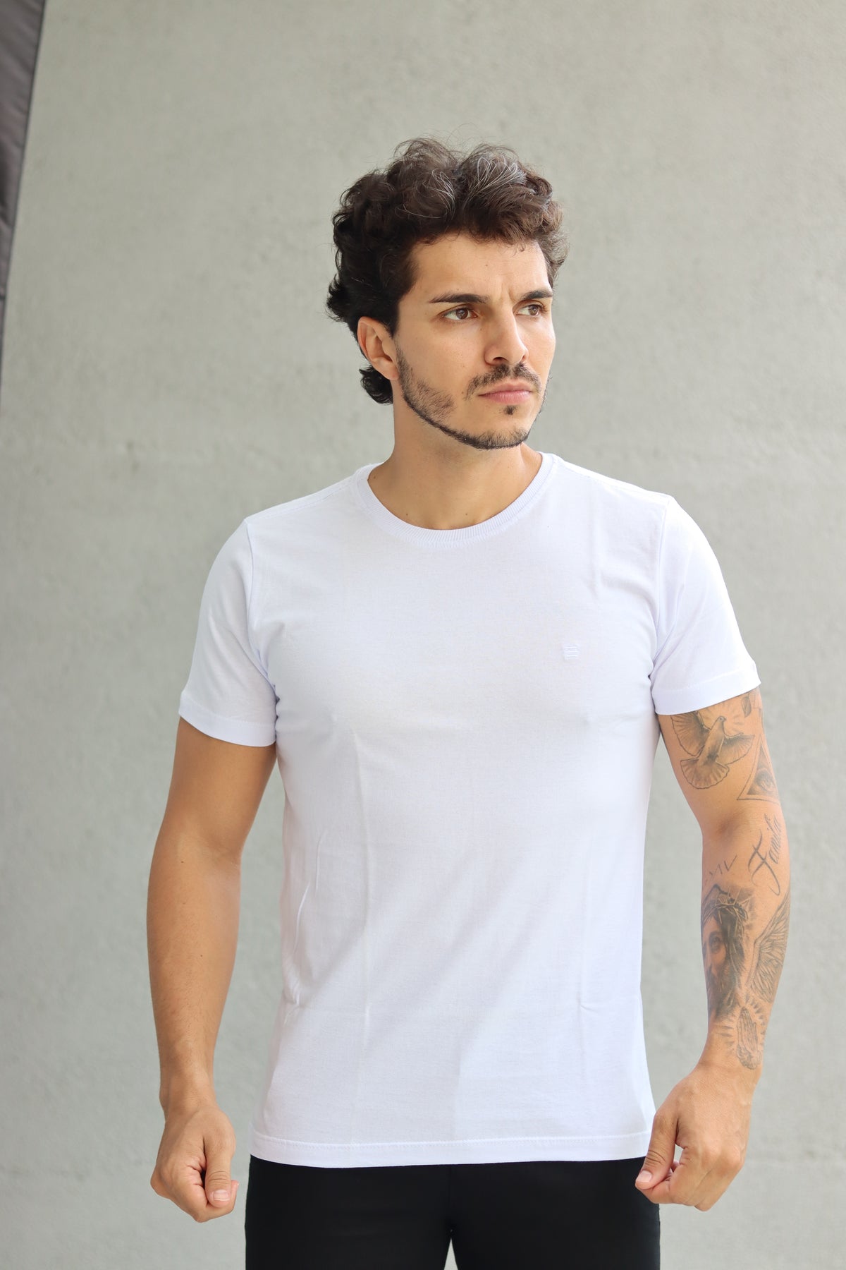 Camiseta Happen Clássica