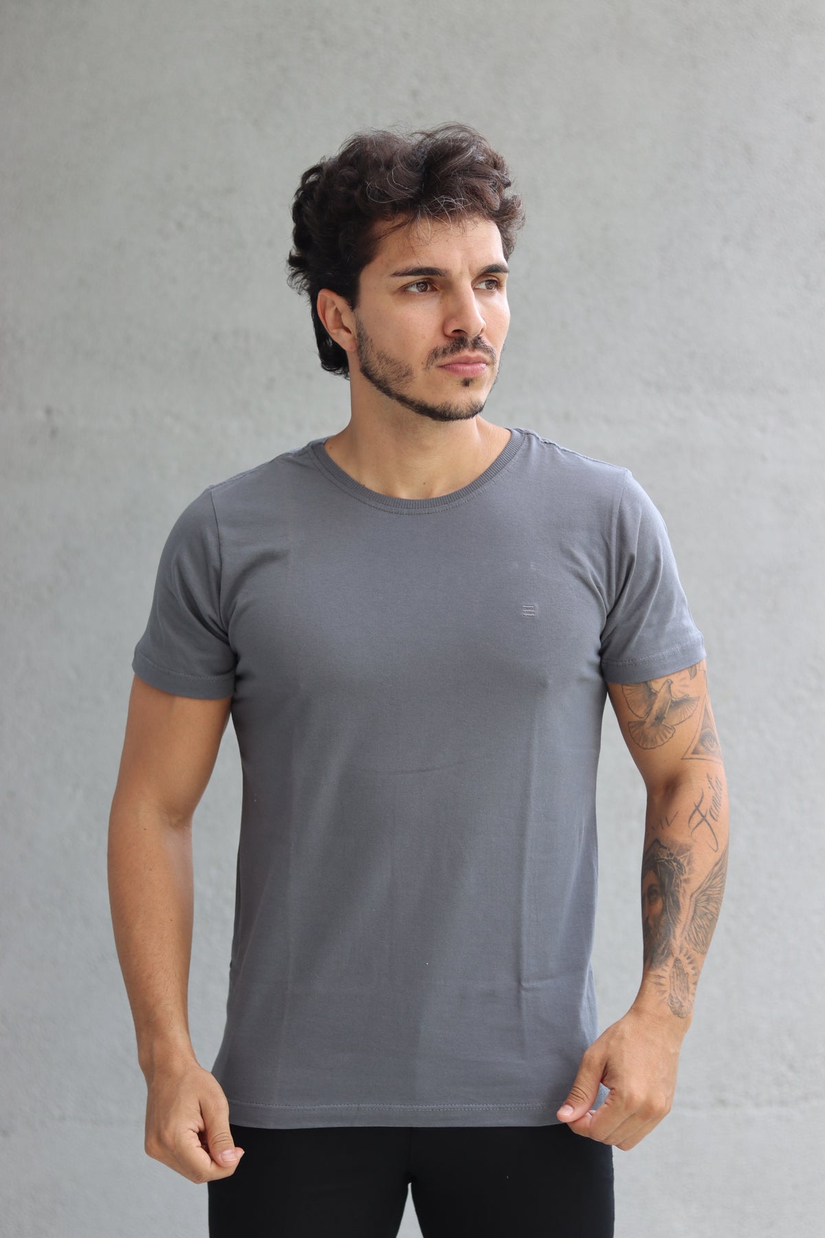 Camiseta Happen Clássica