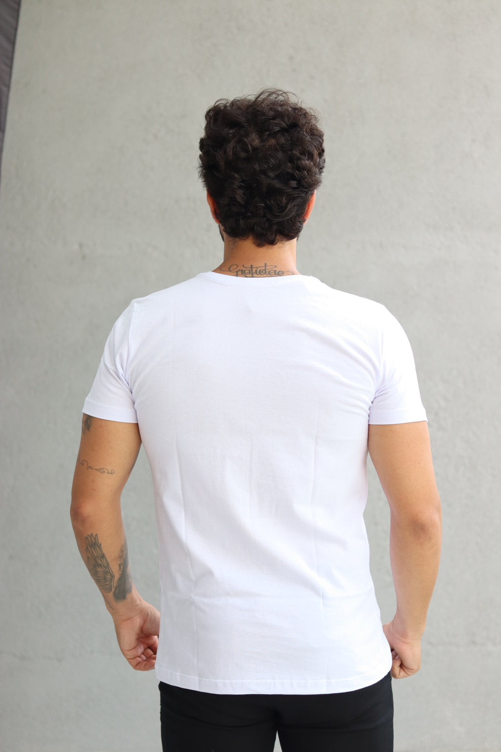 Camiseta Happen Clássica