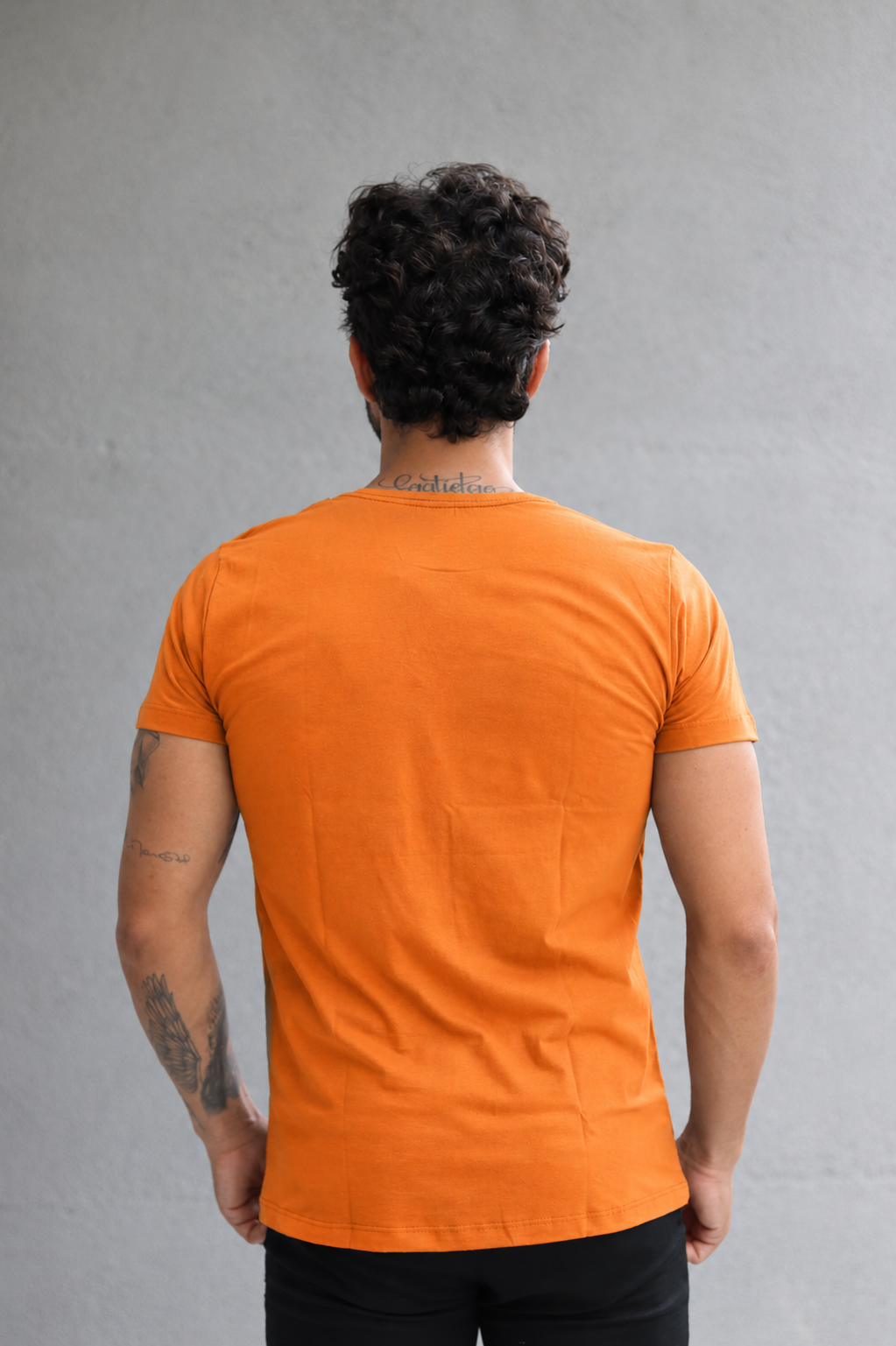 Camiseta Happen Clássica