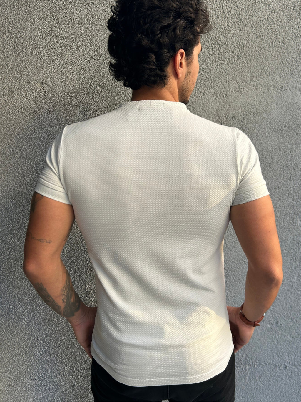 Camiseta Texturizada com Punho