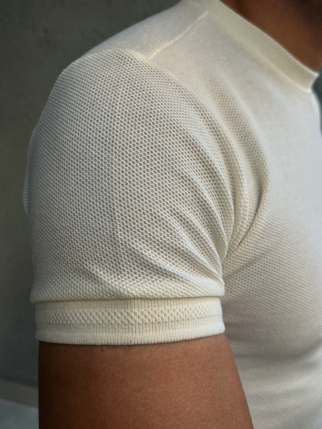 Camiseta Texturizada com Punho
