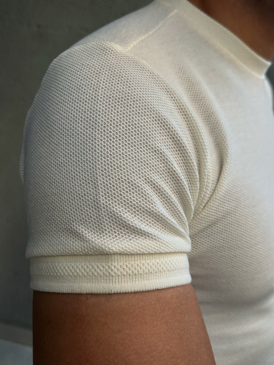 Camiseta Texturizada com Punho