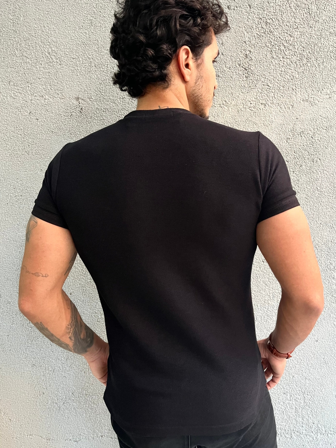 Camiseta Texturizada com Punho