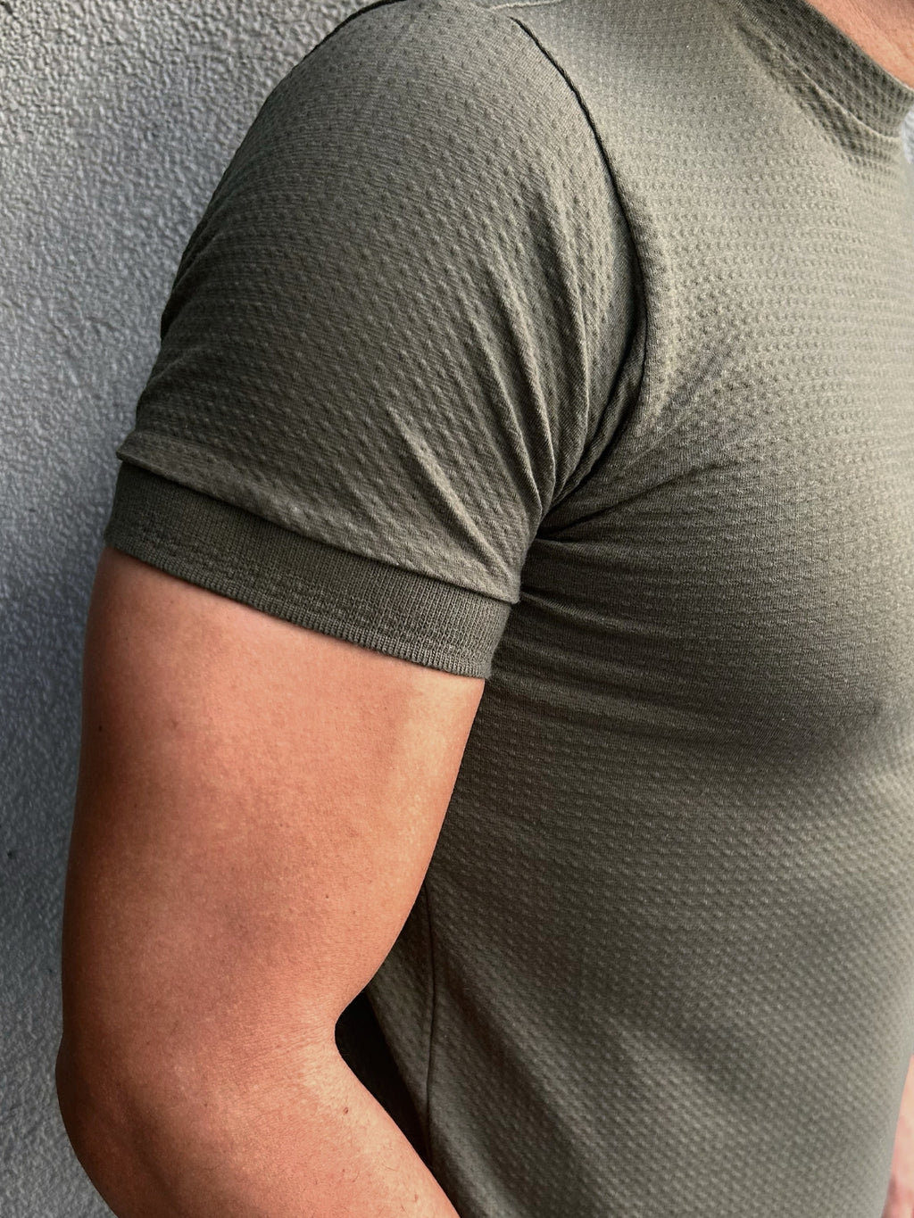 Camiseta Texturizada com Punho
