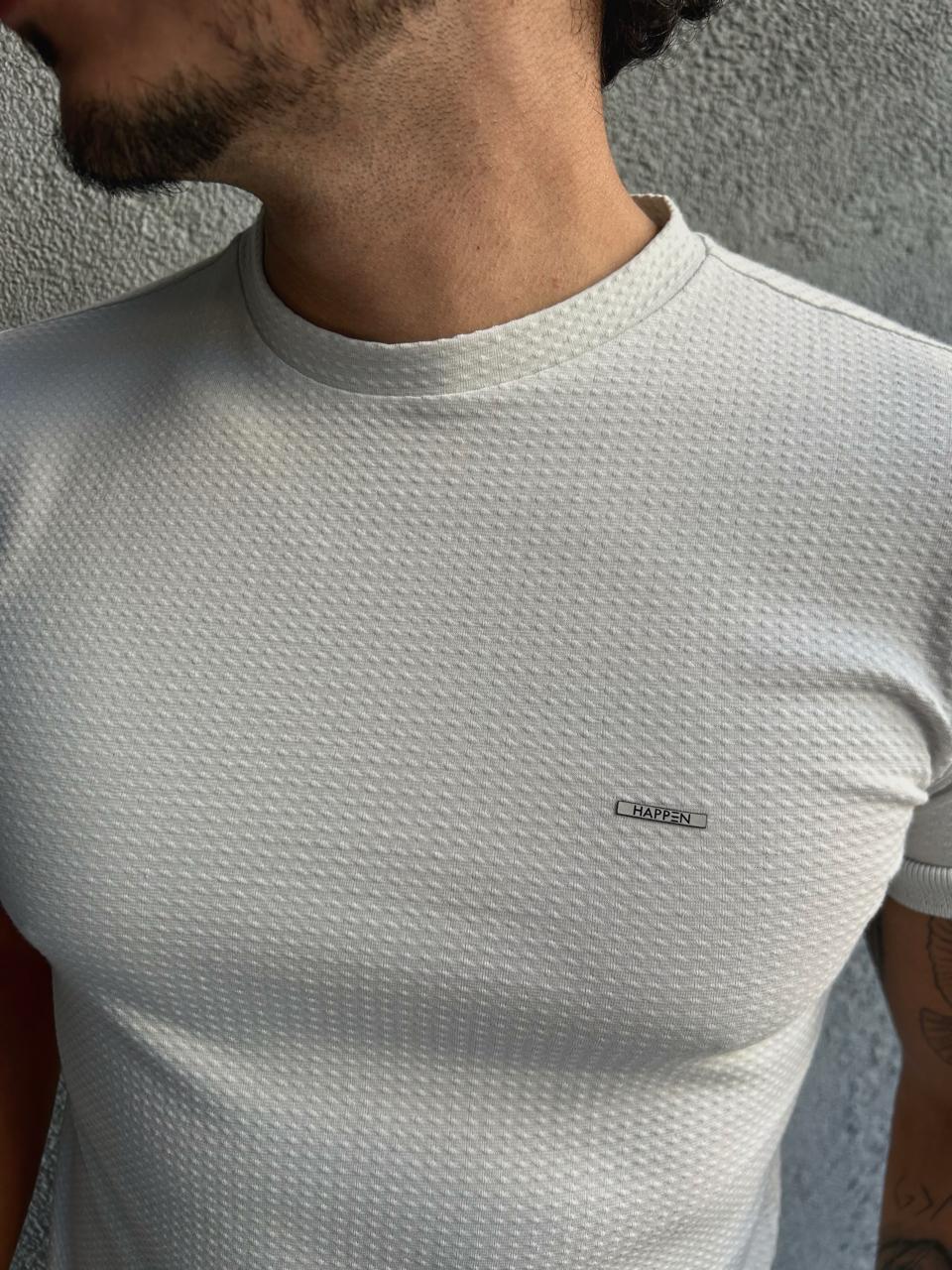 Camiseta Texturizada com Punho